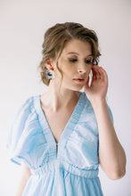 Load image into Gallery viewer, The Statement Oyster ™ Earring