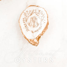 Load image into Gallery viewer, The Wedding Crest Statement Oyster™