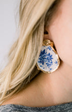 Load image into Gallery viewer, The Statement Oyster ™ Earring