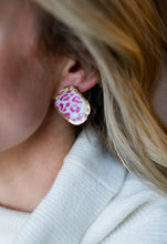 Load image into Gallery viewer, The Statement Oyster ™ Earring