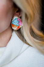 Load image into Gallery viewer, The Statement Oyster ™ Earring